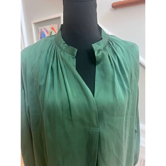 💚 XíRENA 100% Silk Hunter Green Blouse | Size S | Luxe Boxy Fit - Picture 5 of 7